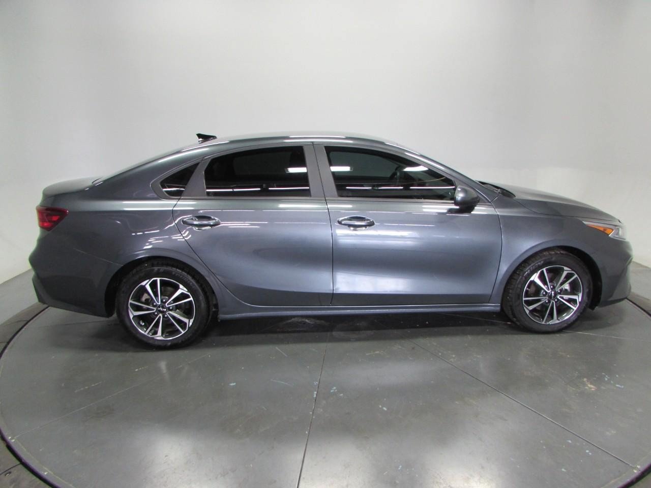 Used 2024 Kia Forte LXS FWD image 8