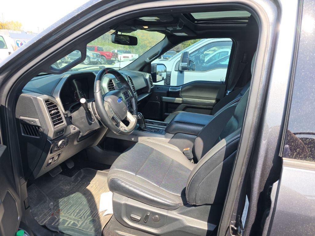 Certified 2019 Ford F150 Raptor w/ Equipment Group 802A Luxury image 3