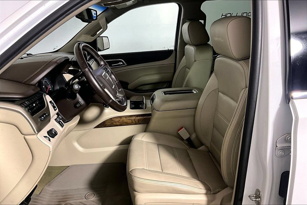 Used 2019 GMC Yukon XL Denali w/ Open Road Package RWD image 20