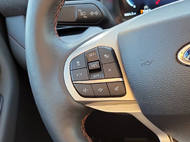 Certified 2025 Ford Explorer Active w/ Active Comfort Package AWD/4WD image 15