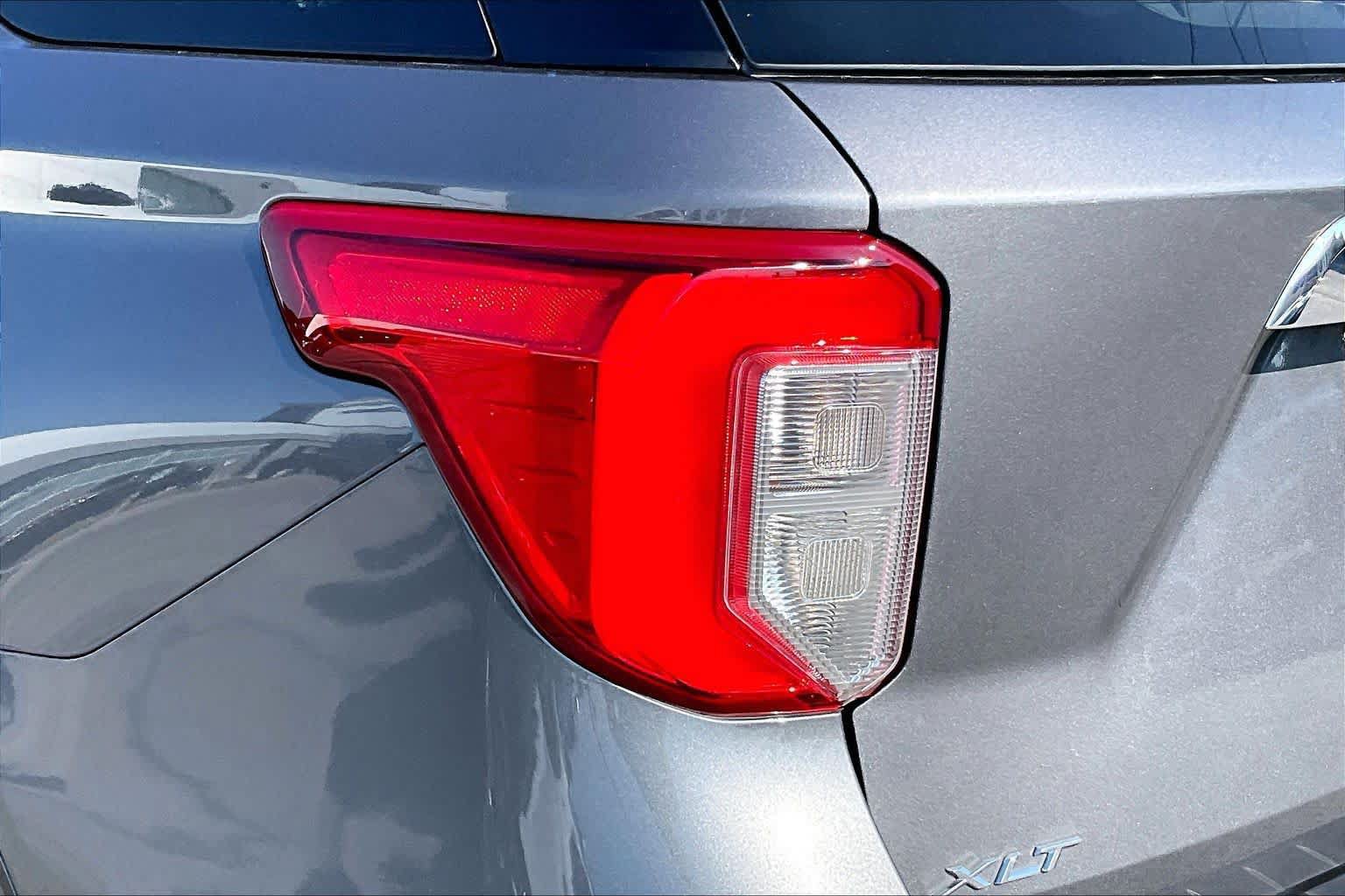 Certified 2023 Ford Explorer XLT w/ Equipment Group 202A RWD image 26