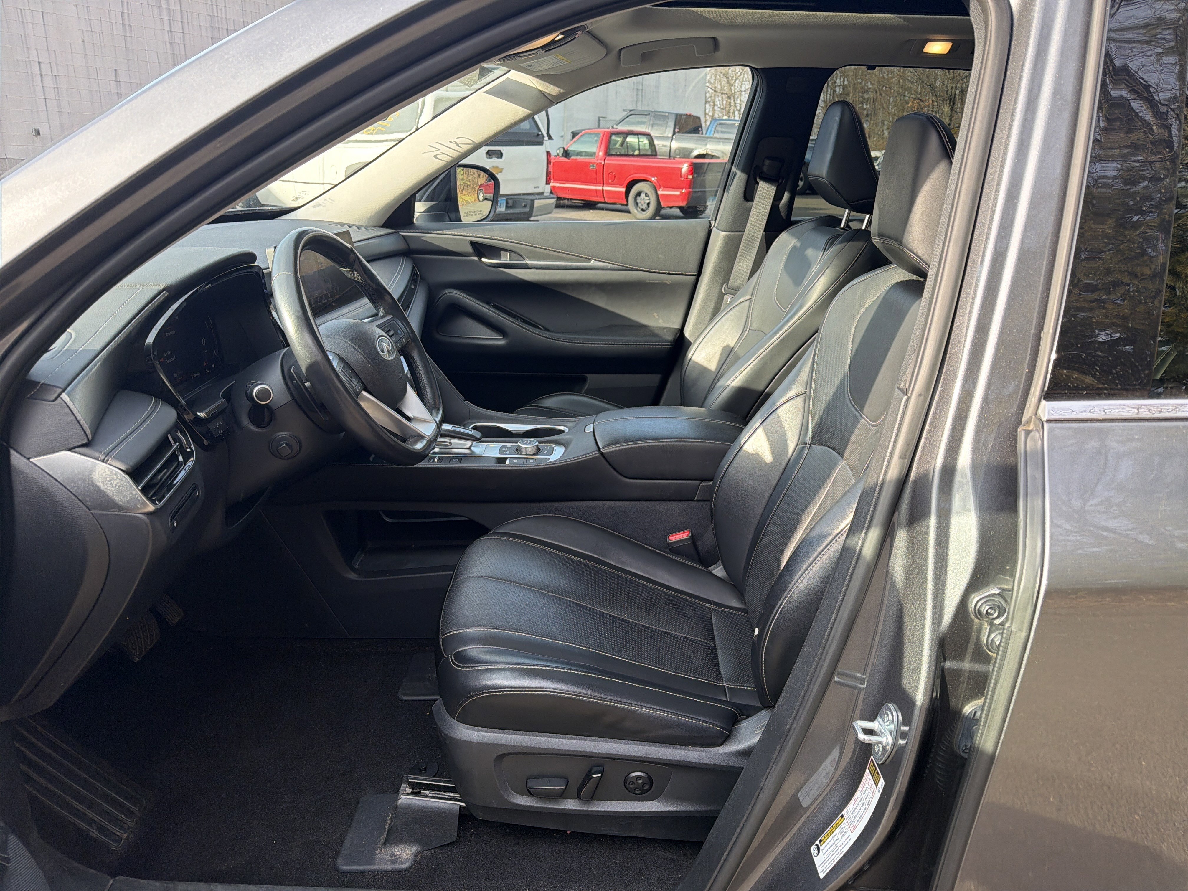 Used 2023 INFINITI QX60 Luxe w/ Cargo Package image 9