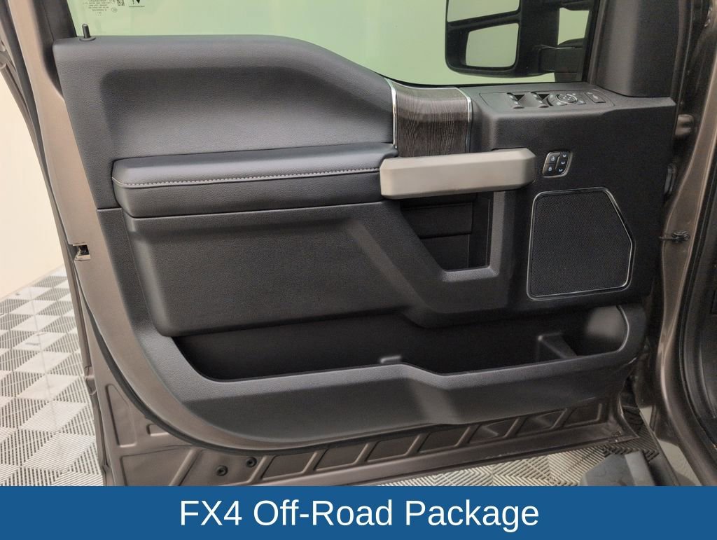 Certified 2021 Ford F250 Lariat w/ Chrome Package image 39