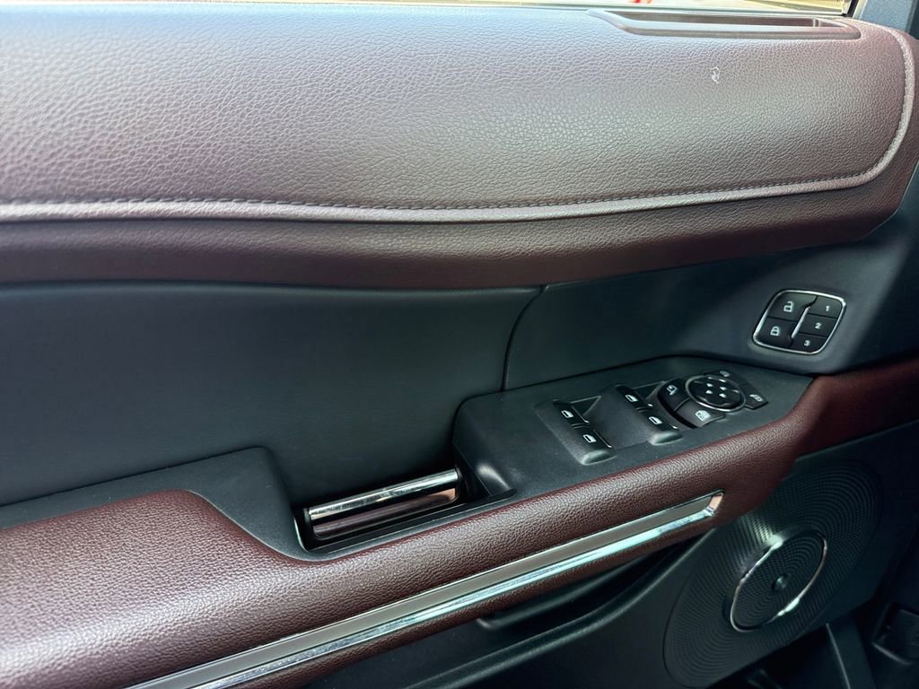 Certified 2024 Ford Expedition Limited image 24