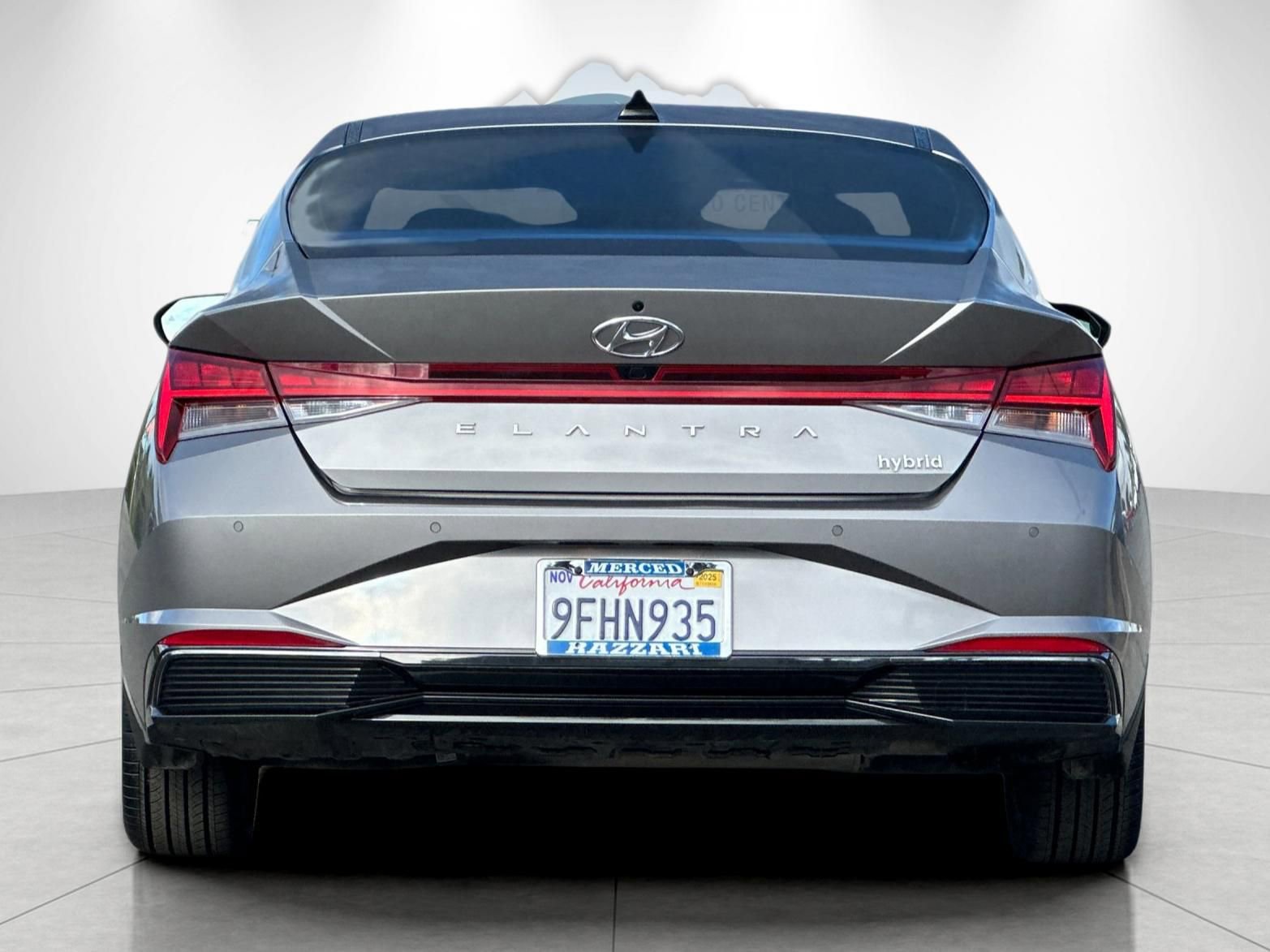 Used 2023 Hyundai Elantra Limited FWD image 4