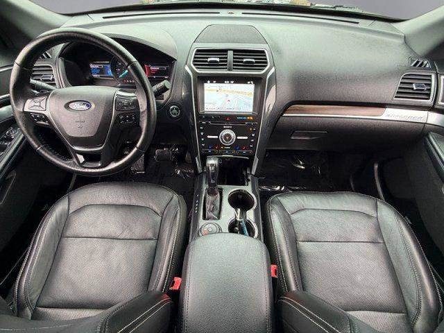 Certified 2017 Ford Explorer Limited AWD/4WD image 3
