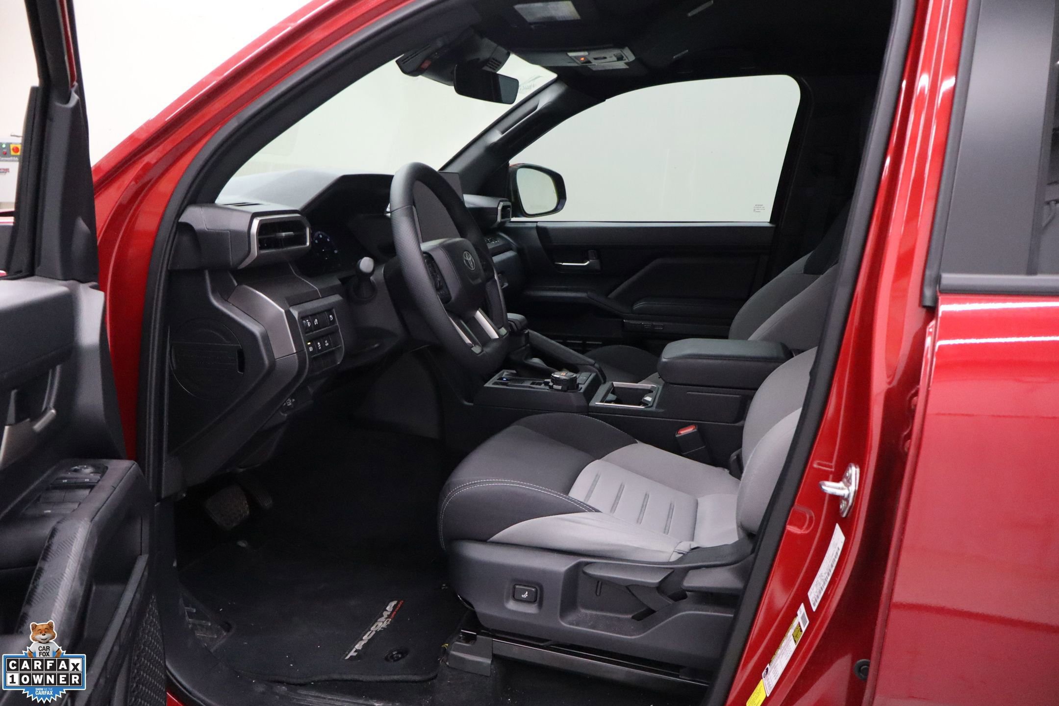 Used 2025 Toyota Tacoma TRD Off-Road AWD/4WD image 27