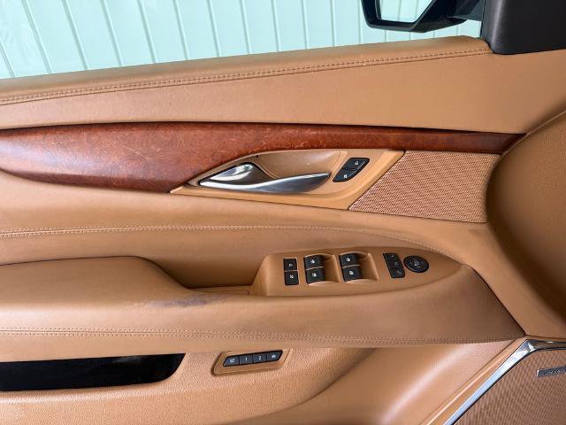 Used 2017 Cadillac Escalade Platinum AWD/4WD image 18
