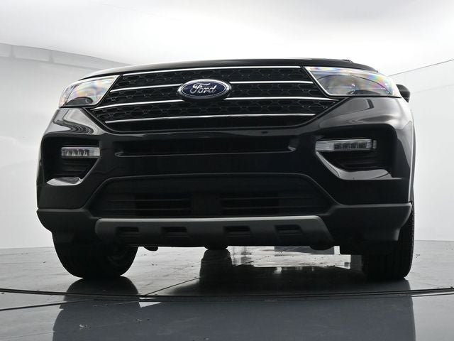 Certified 2023 Ford Explorer XLT w/ Equipment Group 202A AWD/4WD image 31