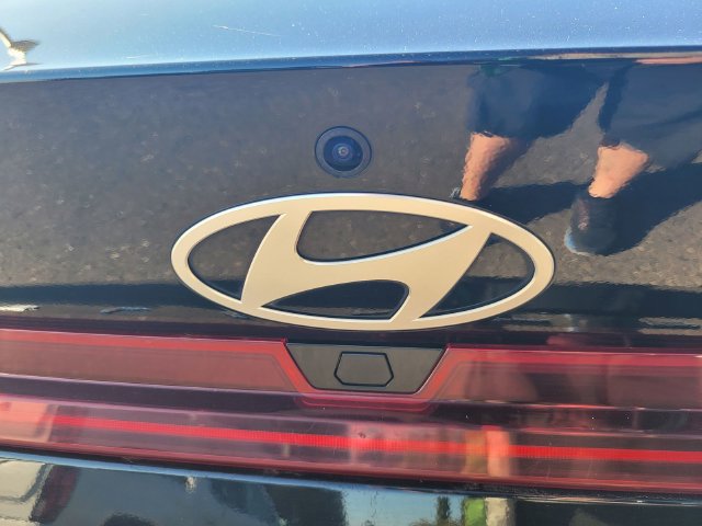 Used 2025 Hyundai Elantra SEL FWD image 10