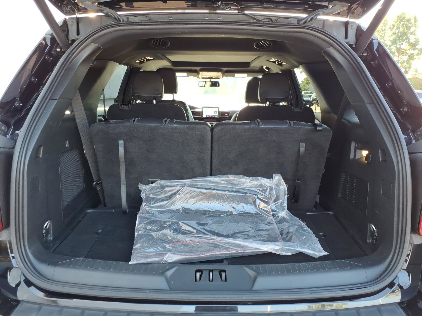 Certified 2024 Ford Explorer ST-Line w/ Class IV Trailer Tow Package AWD/4WD image 8