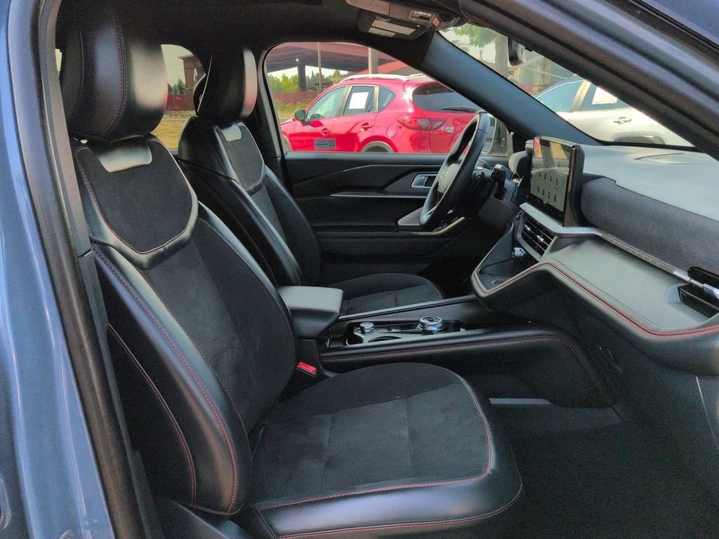 Certified 2025 Ford Explorer ST AWD/4WD image 31