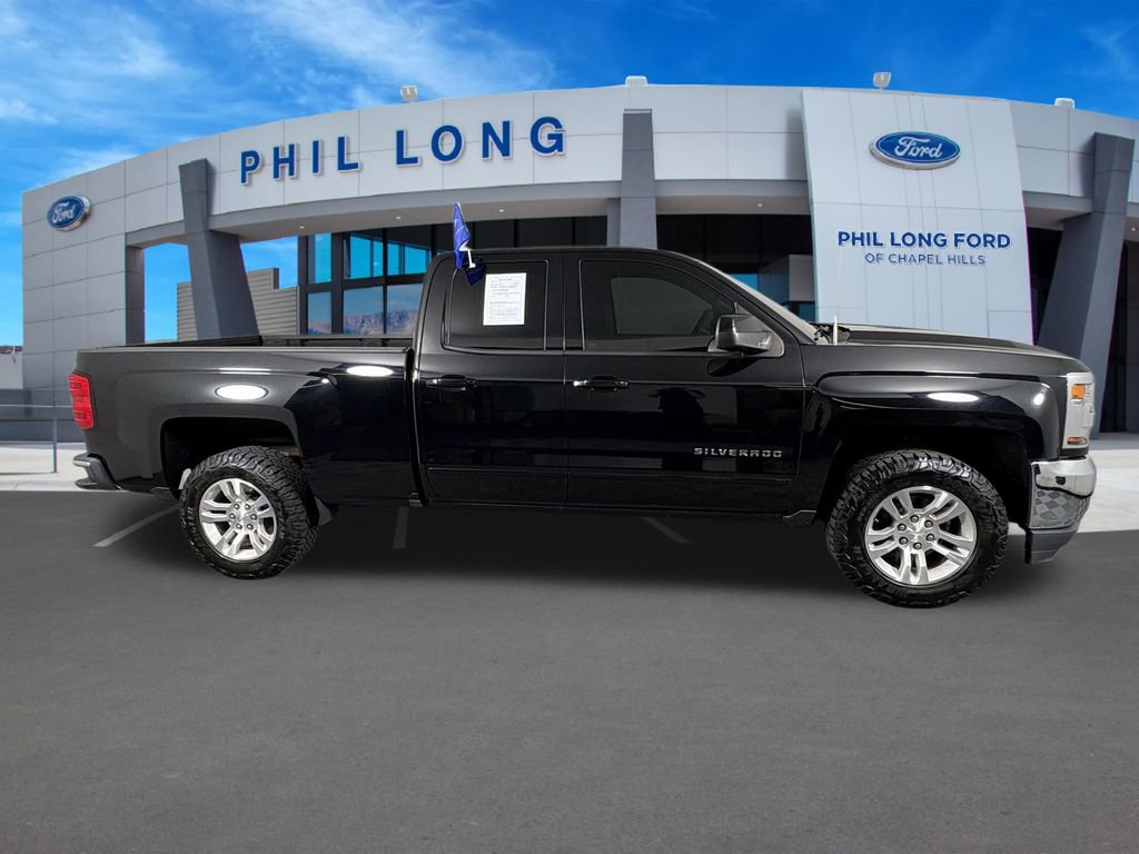 Used 2017 Chevrolet Silverado 1500 LT w/ All Star Edition AWD/4WD image 6