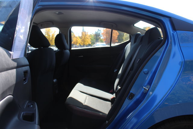 Used 2024 Nissan Versa SR FWD image 25