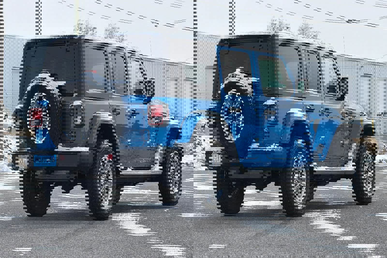 Used 2022 Jeep Wrangler Unlimited Sahara w/ Cold Weather Group image 5