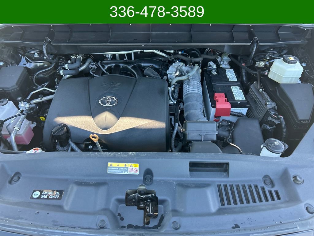 Used 2022 Toyota Highlander XLE FWD image 22