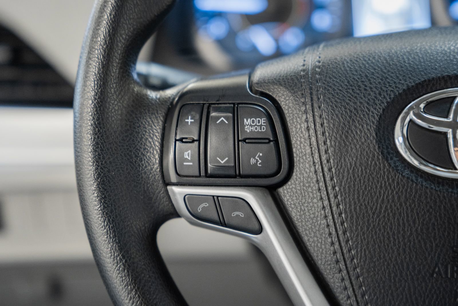 Used 2020 Toyota Sienna L image 26