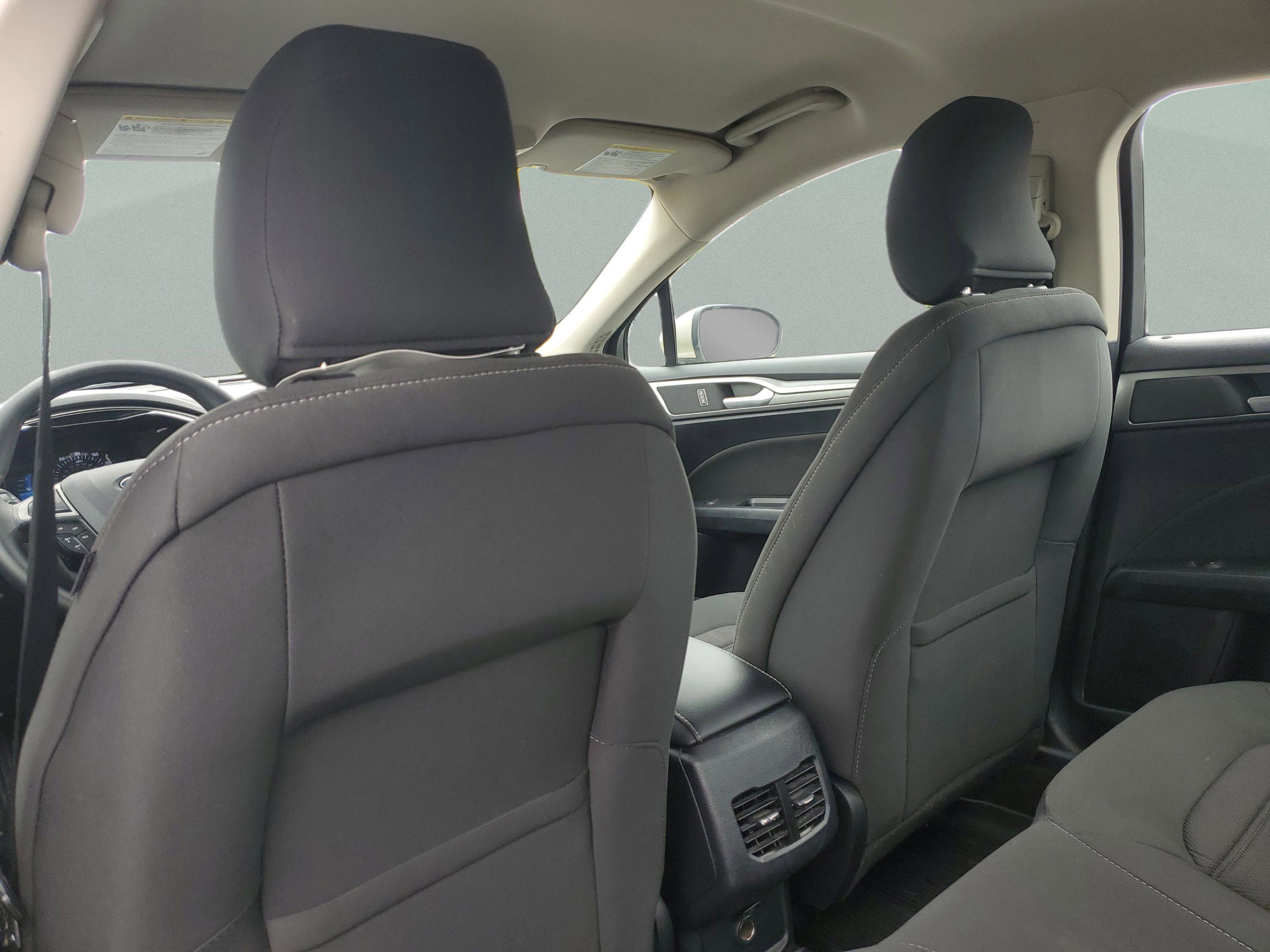 Certified 2019 Ford Fusion SE FWD image 25