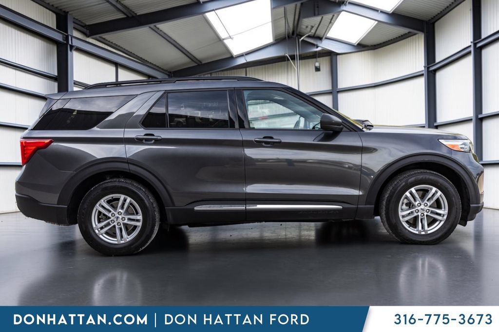 Certified 2020 Ford Explorer XLT w/ Equipment Group 202A AWD/4WD image 28