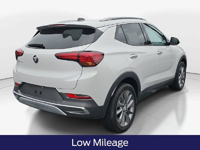 Used 2023 Buick Encore GX Essence w/ Experience Buick Package FWD image 4