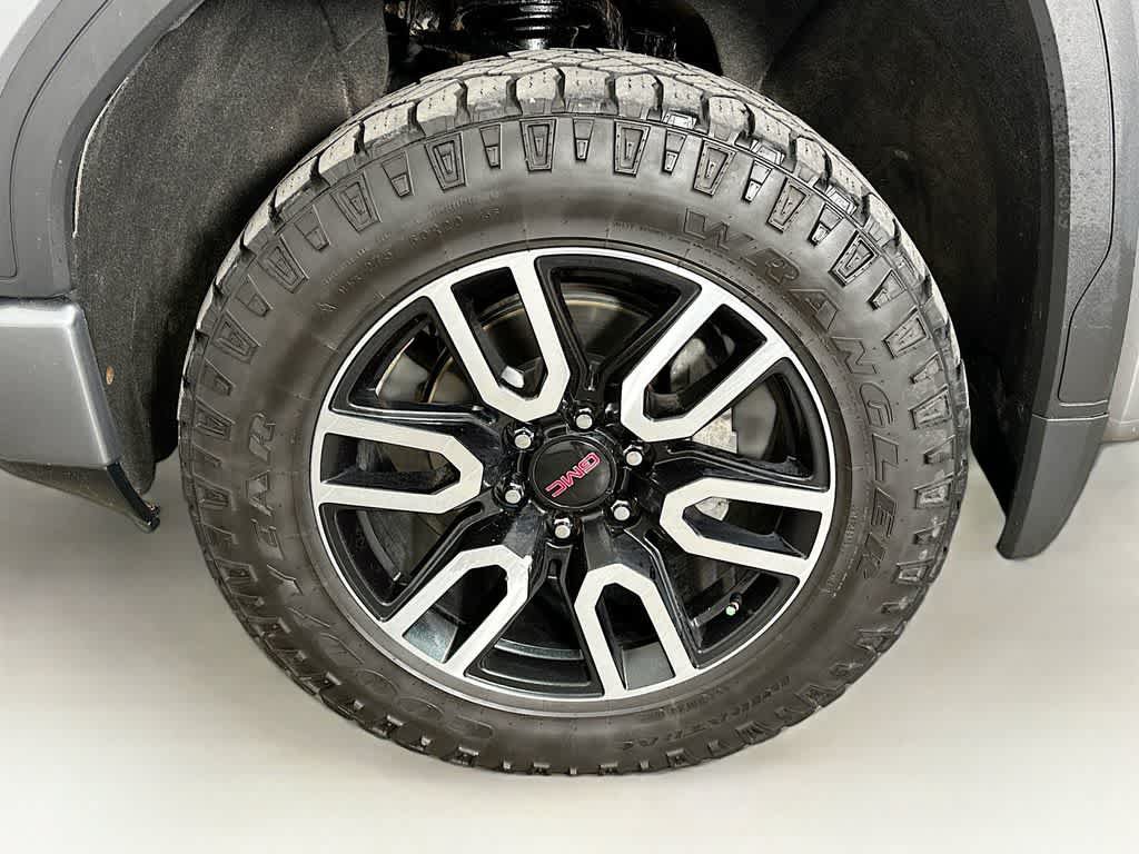 Used 2020 GMC Sierra 1500 AT4 w/ Technology Package AWD/4WD image 8