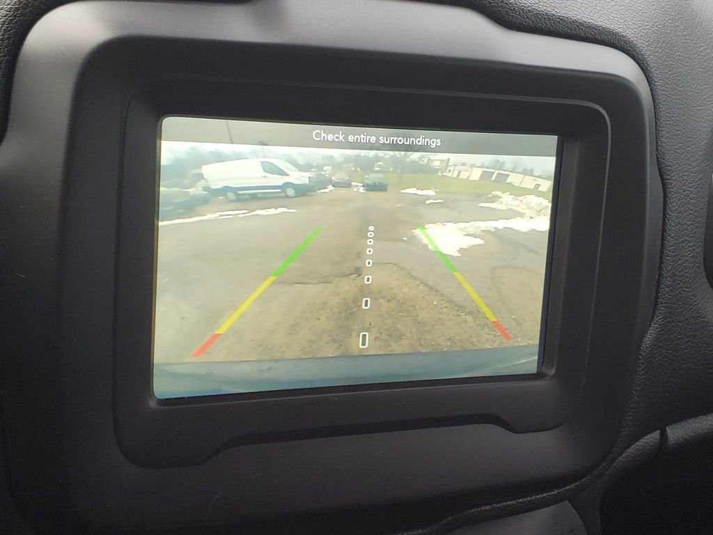 Used 2019 Jeep Renegade Latitude w/ Cold Weather Group image 23