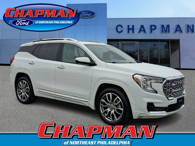 Used 2022 GMC Terrain Denali w/ Denali Premium Package AWD/4WD image 1
