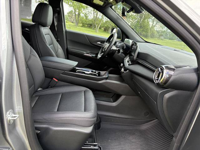 Used 2026 Chevrolet Equinox LT w/ Convenience Package II FWD image 32