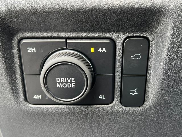 Certified 2025 Ford Expedition Active image 23