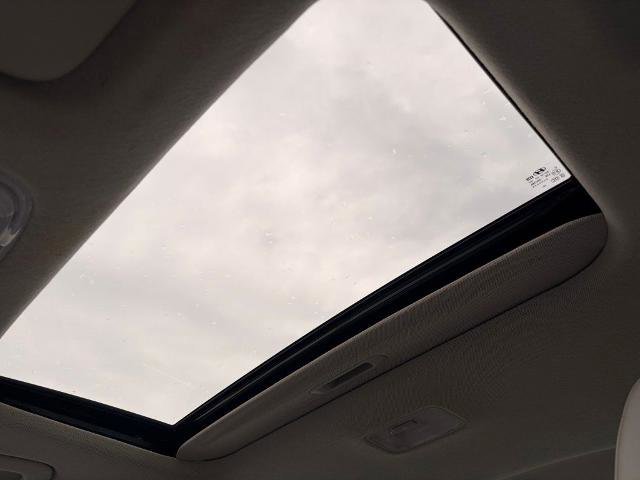 Used 2025 Hyundai Elantra Limited w/ Cargo Package image 18