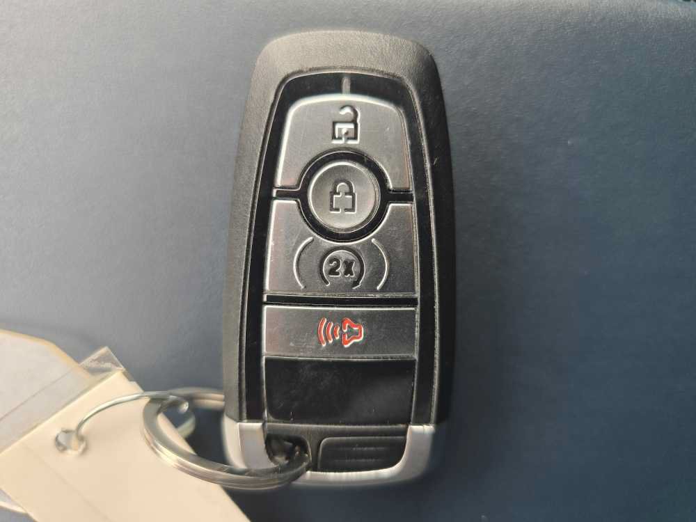 Certified 2025 Ford Maverick XLT w/ XLT Luxury Package FWD image 22