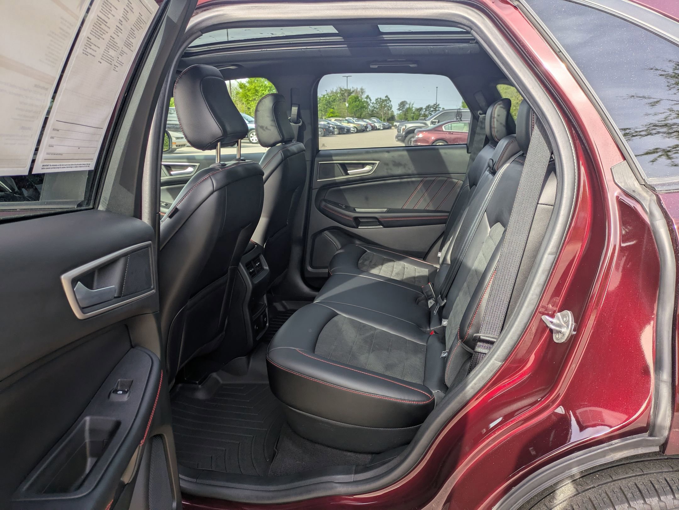 Certified 2023 Ford Edge ST-Line image 29