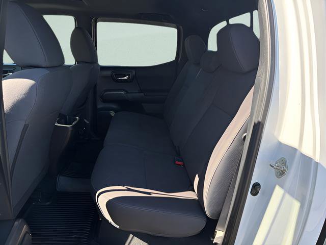 Used 2017 Toyota Tacoma TRD Off-Road w/ Premium & Technology Package AWD/4WD image 9