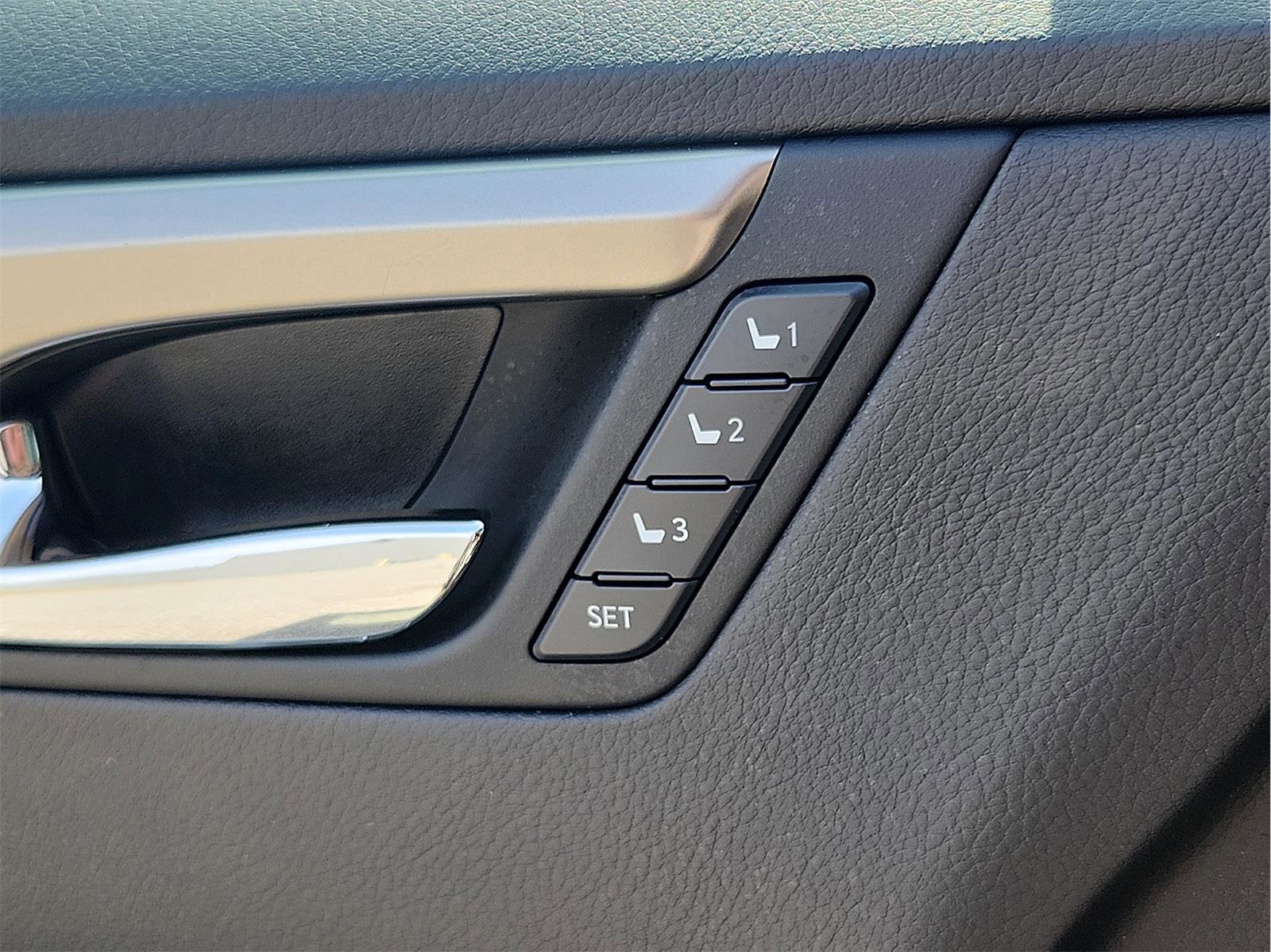 Used 2017 Lexus RX 350 AWD w/ Premium Package image 26