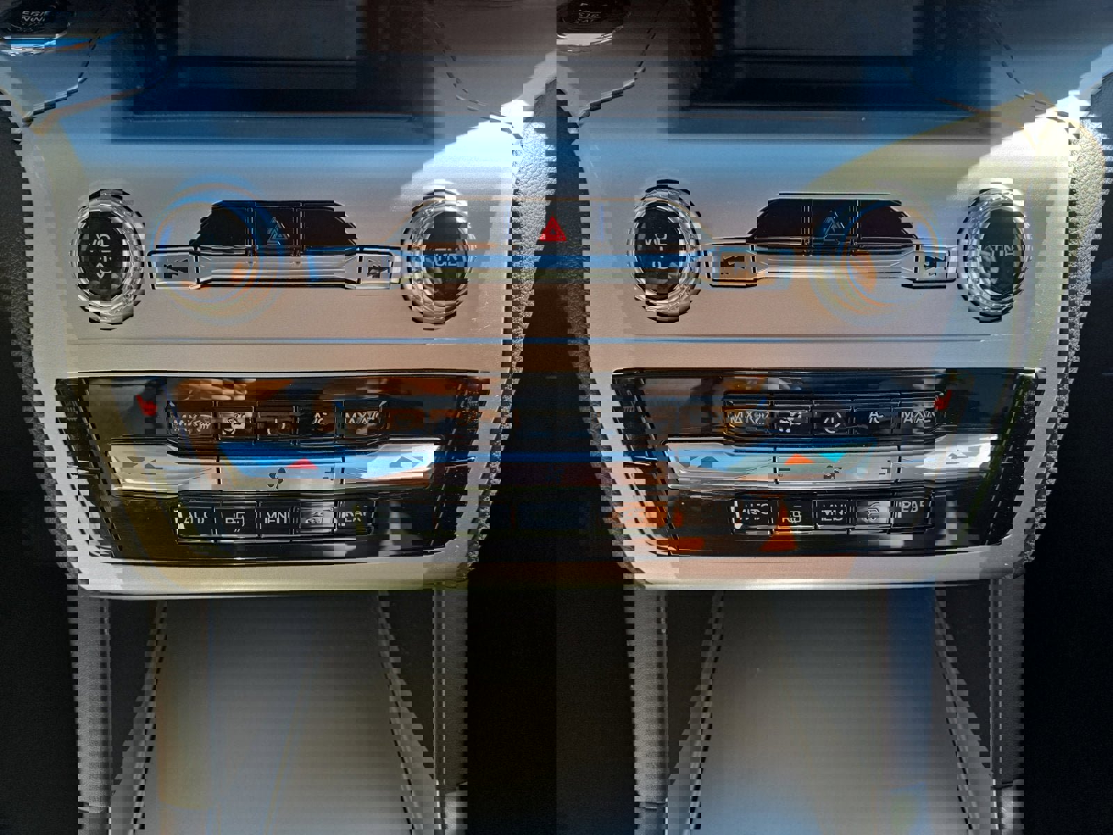 Certified 2022 Ford Explorer XLT image 20