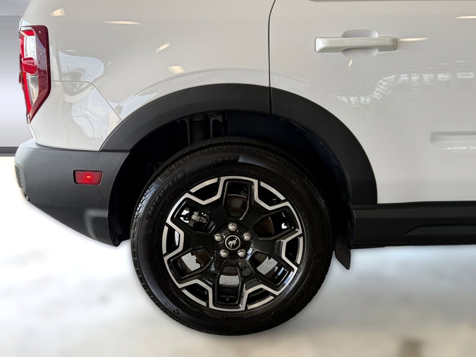 Certified 2025 Ford Bronco Sport Outer Banks w/ Outer Banks Tech Package+ AWD/4WD image 12