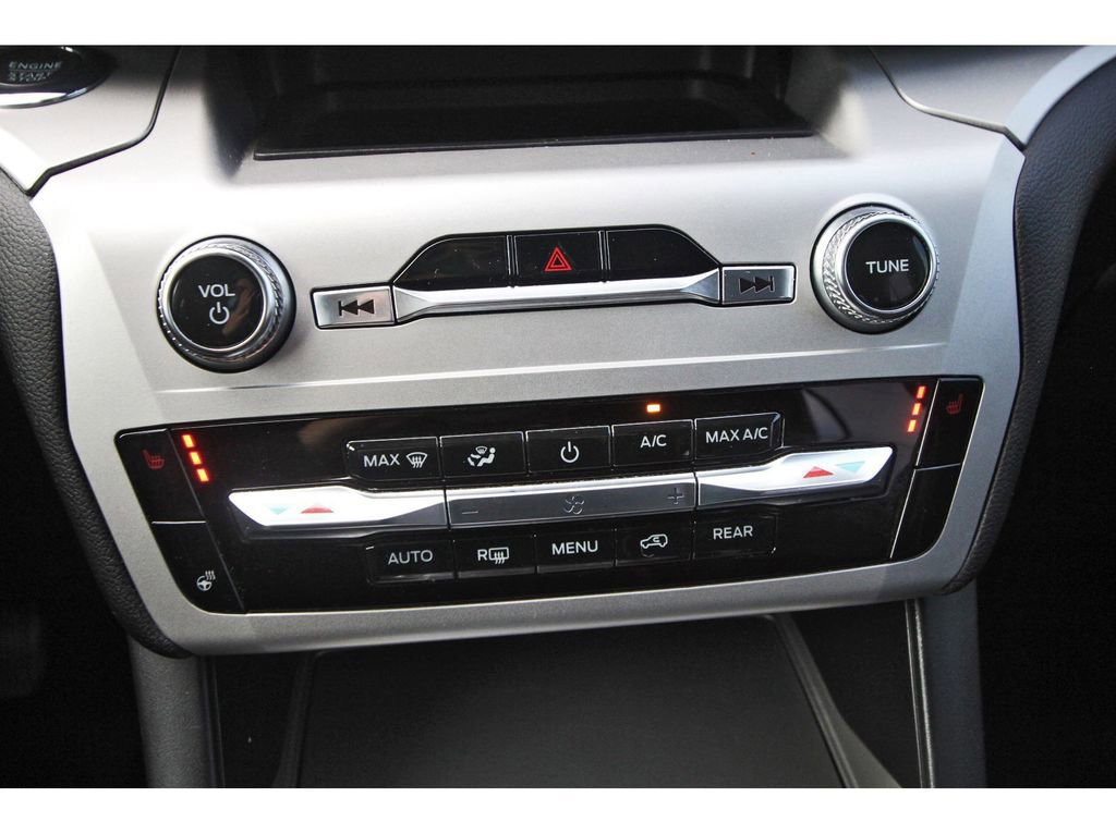 Certified 2022 Ford Explorer XLT w/ Equipment Group 202A image 27