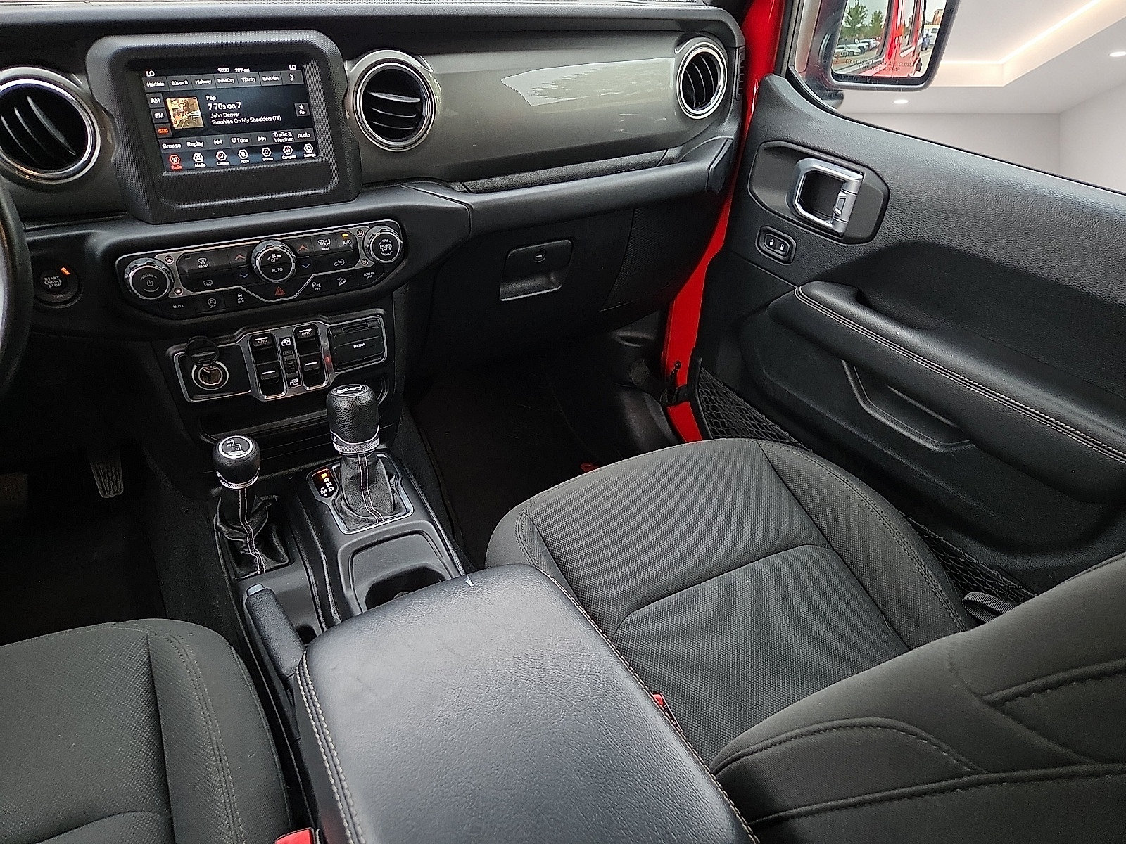 Used 2019 Jeep Wrangler Unlimited Sahara w/ Safety Group AWD/4WD image 12