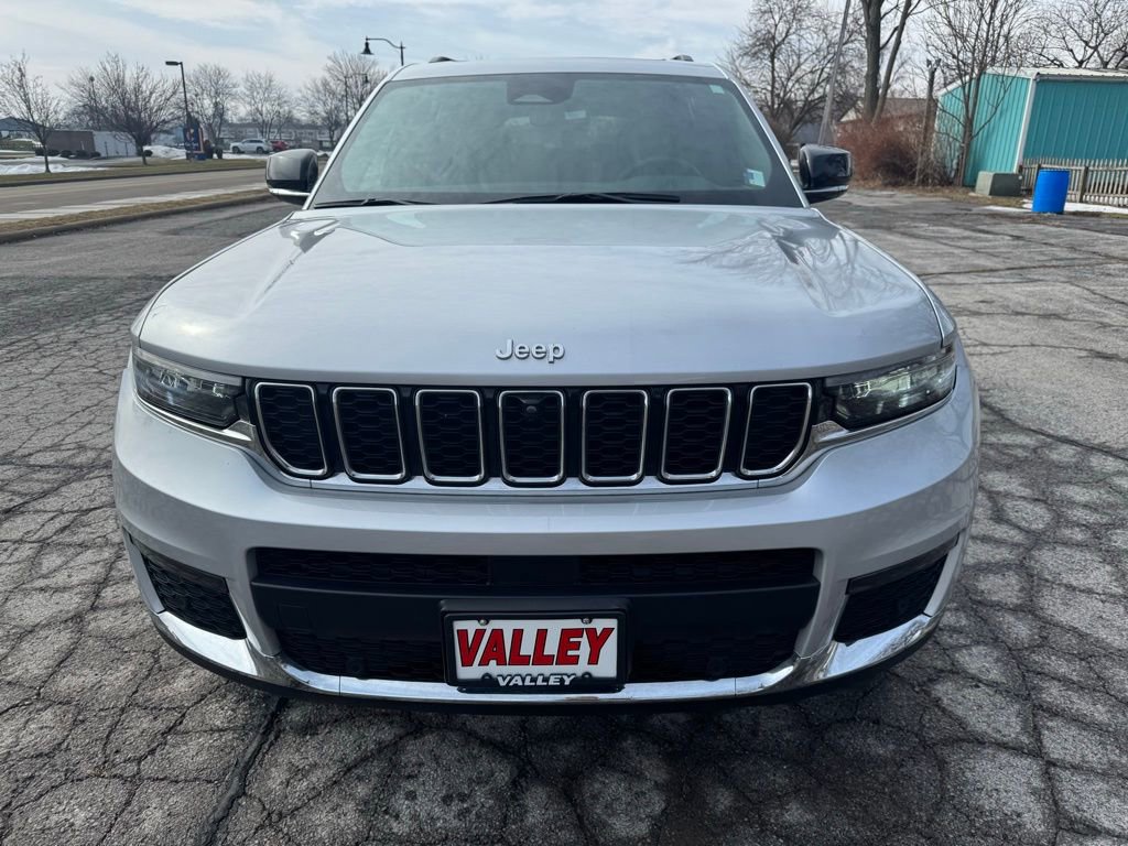 Used 2024 Jeep Grand Cherokee L Limited w/ Luxury Tech Group II image 16