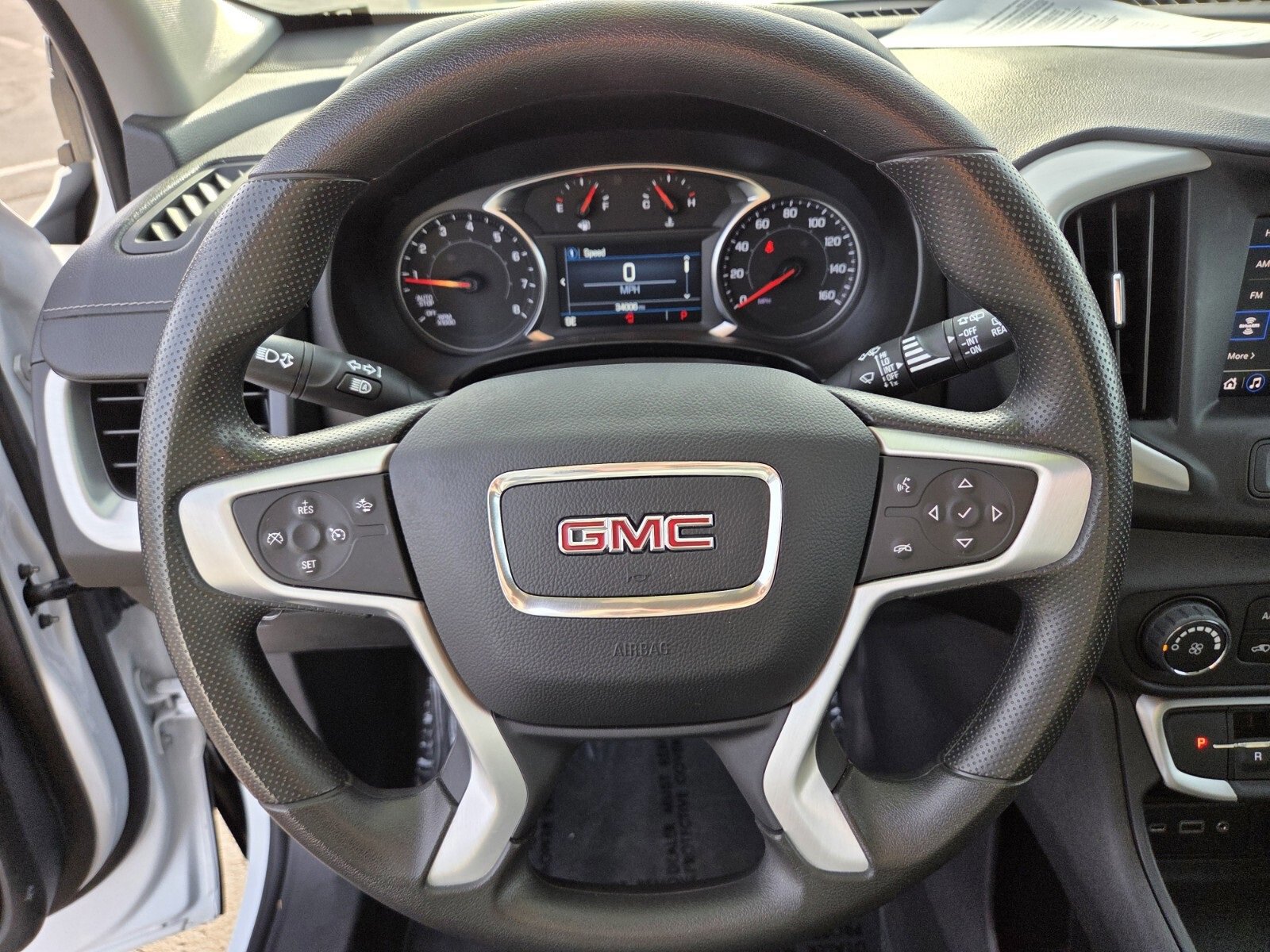 Used 2024 GMC Terrain SLE image 18