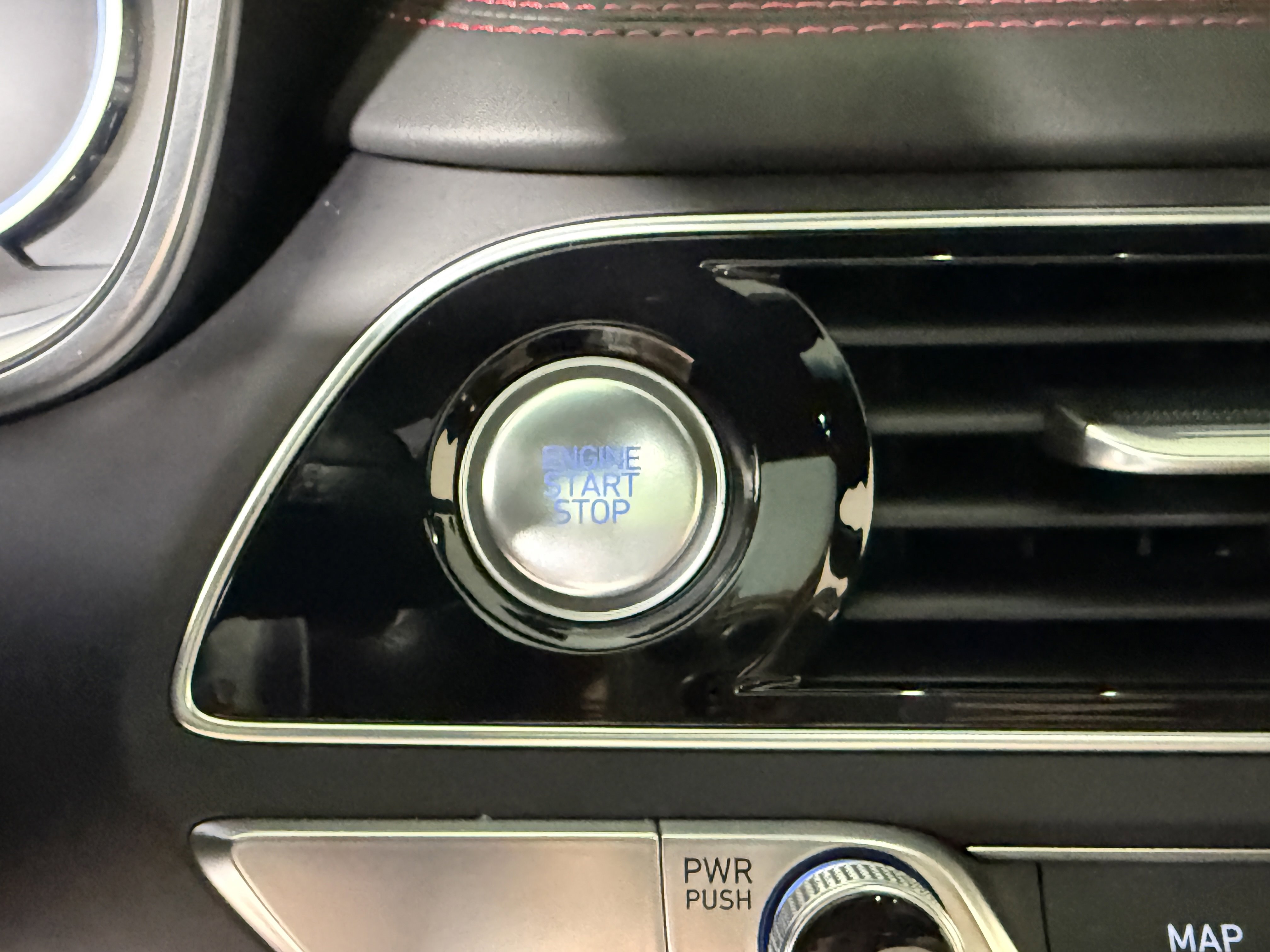 Used 2023 Genesis G70 2.0T w/ Sport Prestige Package image 28