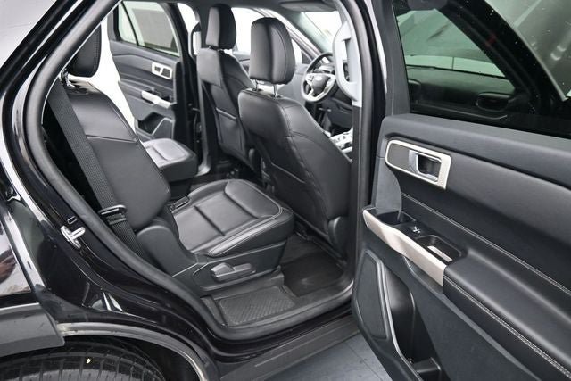 Certified 2023 Ford Explorer XLT w/ Equipment Group 202A AWD/4WD image 13