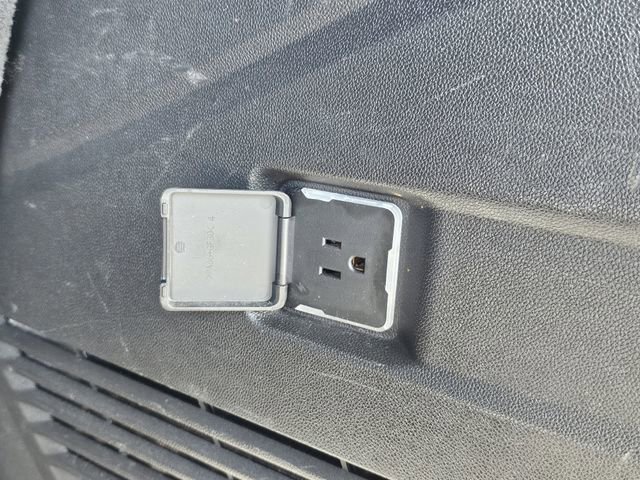 Used 2023 Chevrolet Tahoe LT image 30