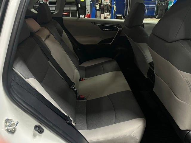 Used 2021 Toyota RAV4 XLE image 28