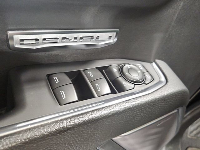 Used 2023 GMC Sierra 1500 Denali w/ Technology Package AWD/4WD image 13