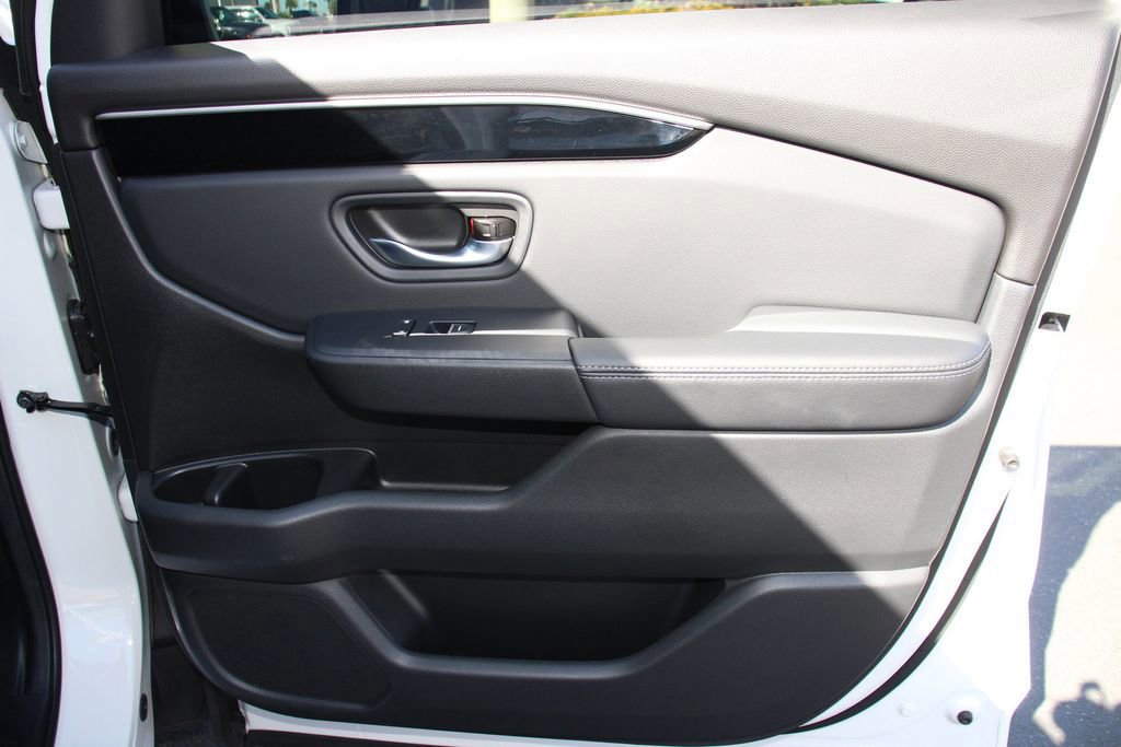 Used 2025 Honda Pilot Touring image 28
