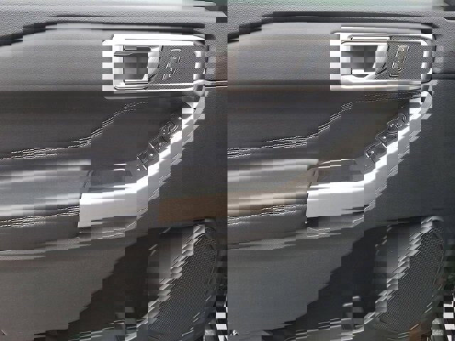 Certified 2022 Ford Explorer XLT w/ Equipment Group 202A image 14