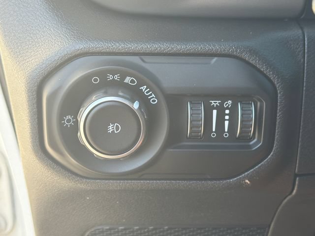 Used 2021 Jeep Wrangler Unlimited Rubicon AWD/4WD image 34