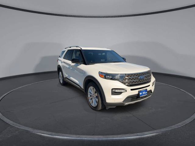 Certified 2022 Ford Explorer King Ranch w/ Premium Technology Package AWD/4WD image 2