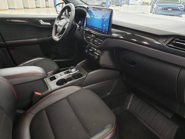 Certified 2025 Ford Escape ST-Line w/ Tech Pack #1 AWD/4WD image 19